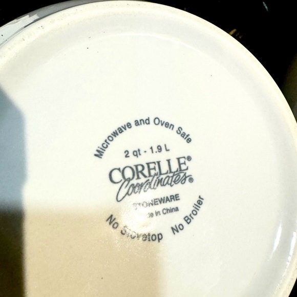 CORELLE by the makers of CORNINGWARE®
STONEWARE Coordinates Bake and serve 3Pc - Picture 8 of 10